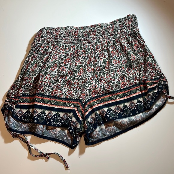 shorts with the sides, stretchy - Picture 1 of 2